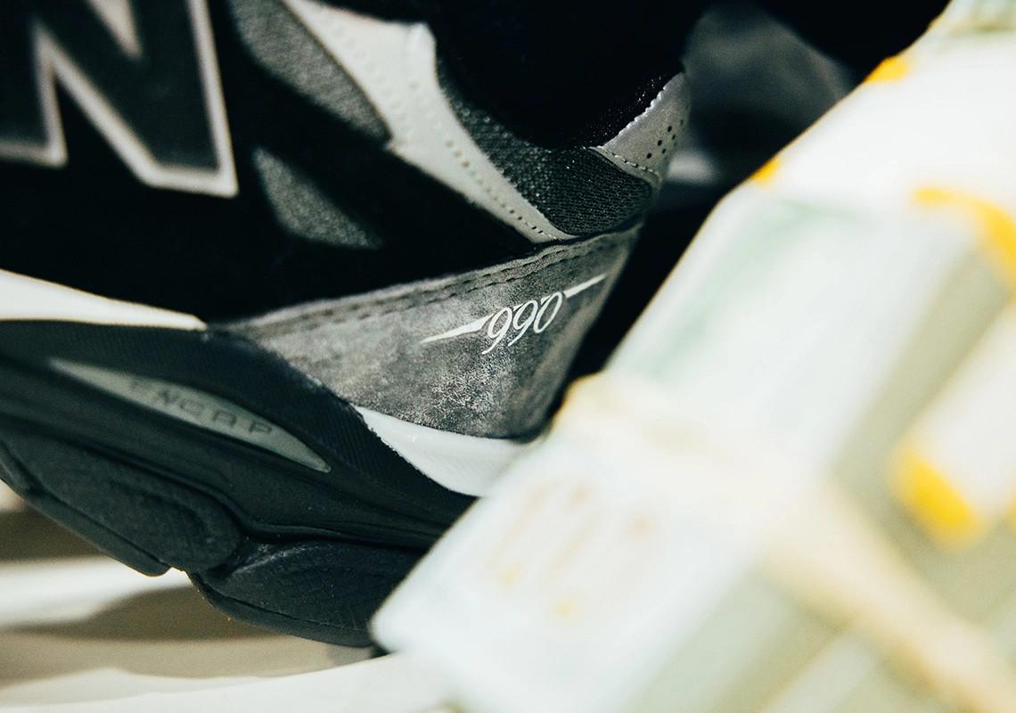 DTLR crée une New Balance 990v3 "GR3YSCALE" inspirée par l'esprit Hustler du DMV. DTLR crée une New Balance 990v3 "GR3YSCALE" inspirée par l'esprit Hustler du DMV.