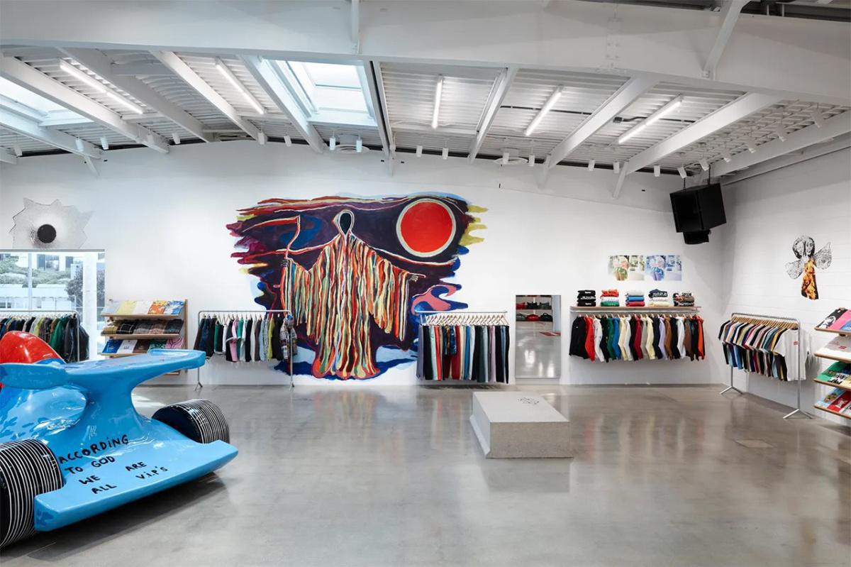 Un aperçu du nouveau magasin Supreme à Los Angeles Un aperçu du nouveau magasin Supreme à Los Angeles