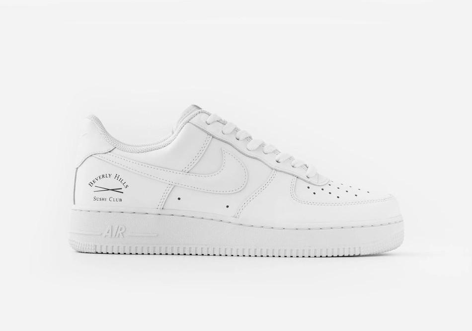 Chris Stamp fait équipe avec le chef Nobu Matsuhisa pour le "Sushi Force 1". Chris Stamp fait équipe avec le chef Nobu Matsuhisa pour le "Sushi Force 1".