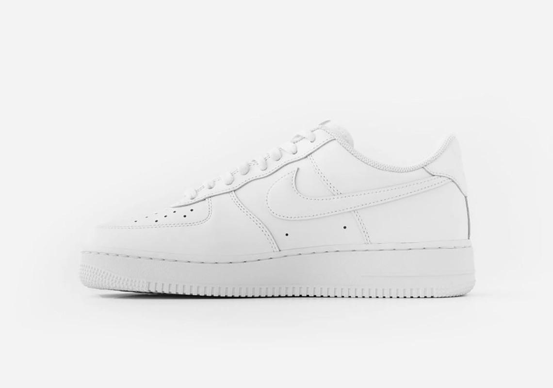 Chris Stamp fait équipe avec le chef Nobu Matsuhisa pour le "Sushi Force 1". Chris Stamp fait équipe avec le chef Nobu Matsuhisa pour le "Sushi Force 1".