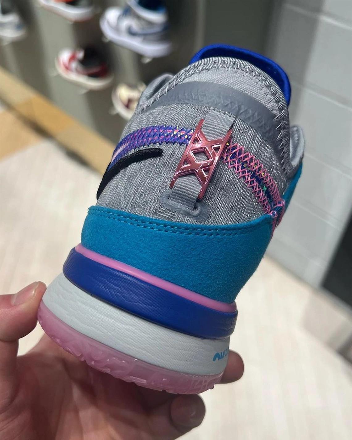 La sortie de la Nike LeBron NXXT Gen "Wolf Grey" est prévue pour le 16 mars.
