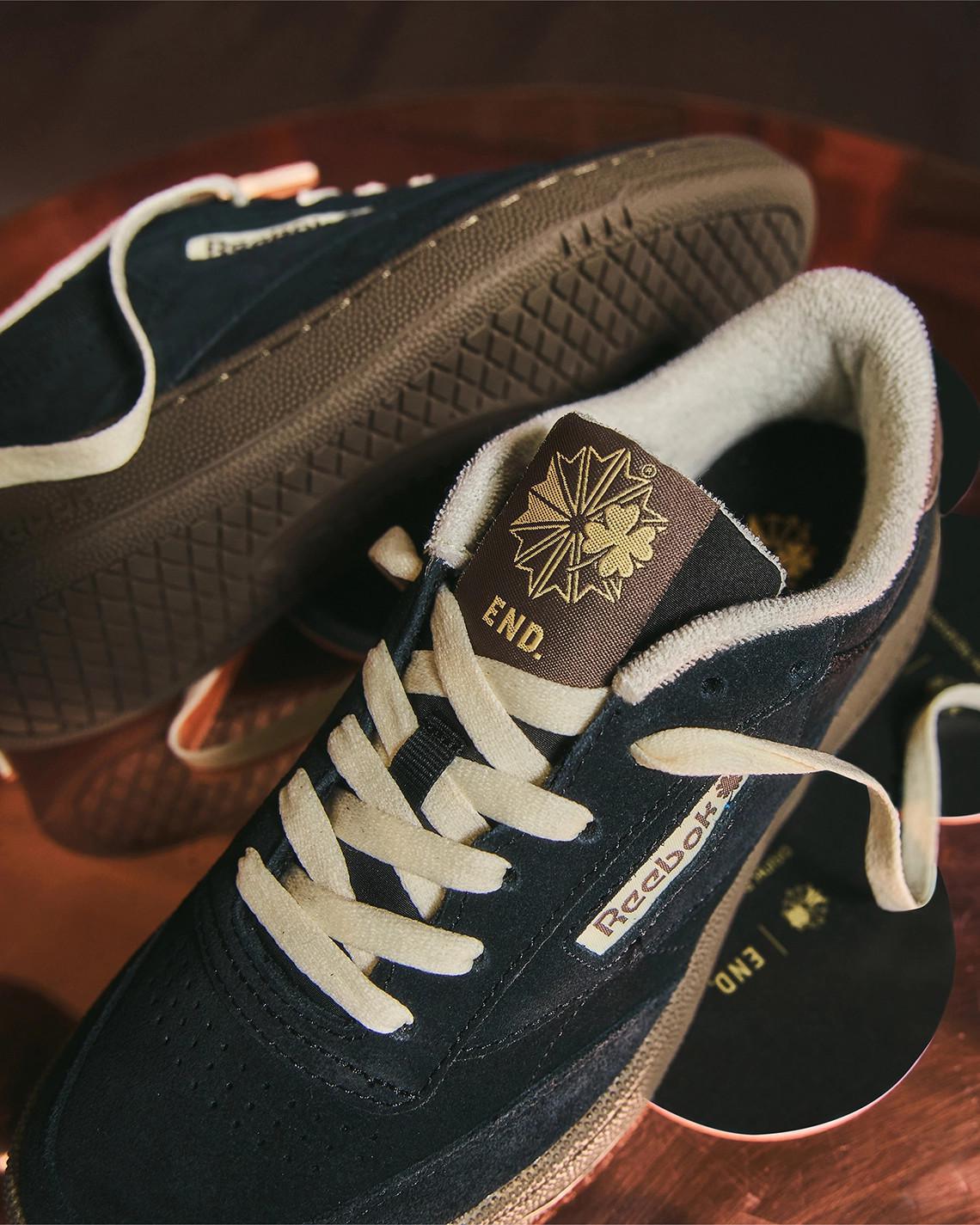 END. Versent une Stout crémeuse pour leur collaboration avec Reebok Club C. END. Versent une Stout crémeuse pour leur collaboration avec Reebok Club C.