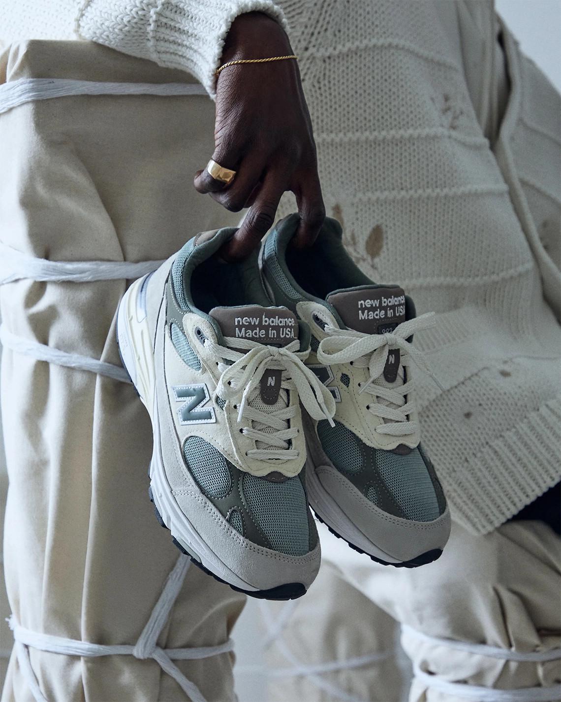 La collection printemps 101 de Kith comprend une New Balance 993 exclusive et sera disponible le 10 mars. La collection printemps 101 de Kith comprend une New Balance 993 exclusive et sera disponible le 10 mars.