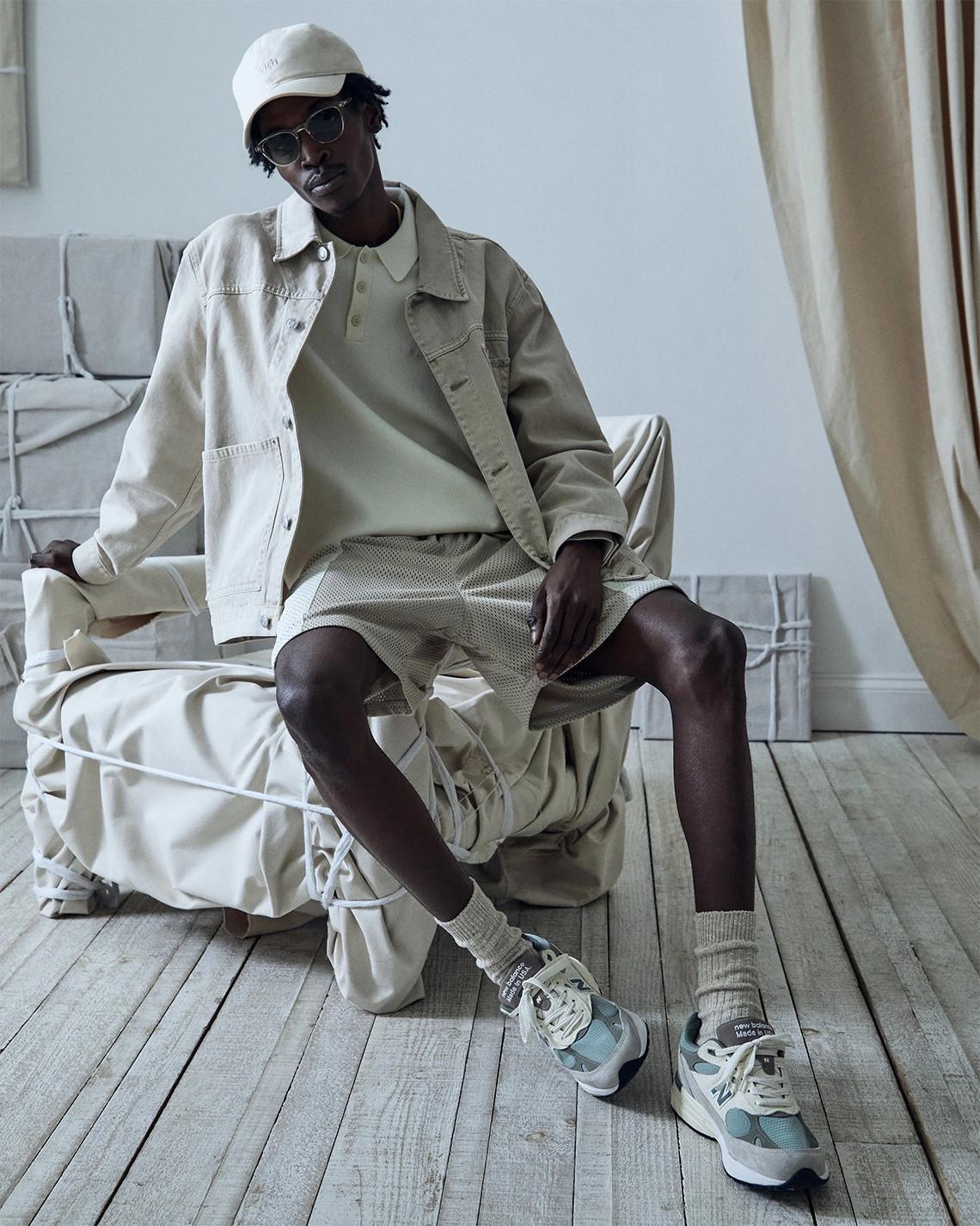 La collection printemps 101 de Kith comprend une New Balance 993 exclusive et sera disponible le 10 mars. La collection printemps 101 de Kith comprend une New Balance 993 exclusive et sera disponible le 10 mars.