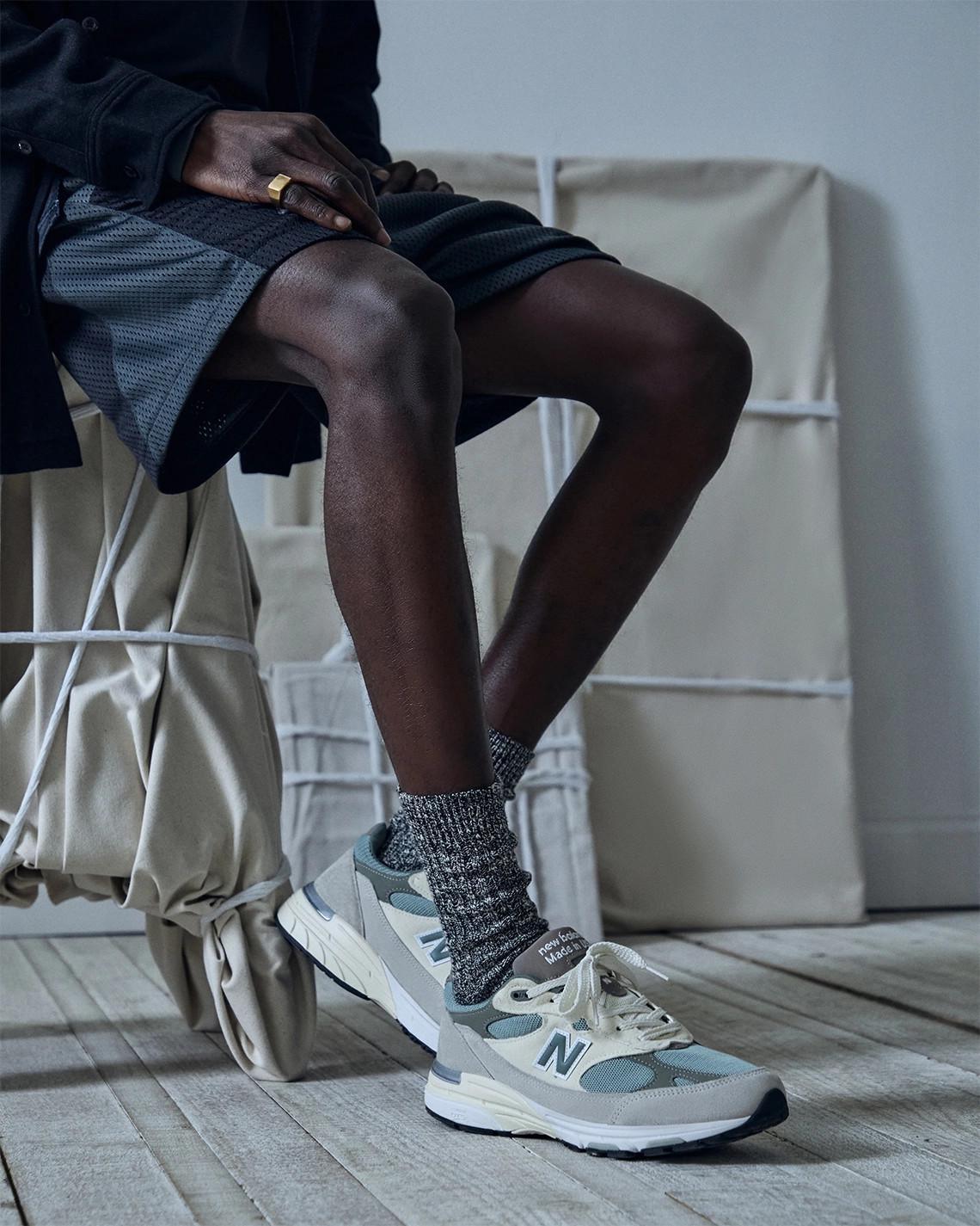 La collection printemps 101 de Kith comprend une New Balance 993 exclusive et sera disponible le 10 mars. La collection printemps 101 de Kith comprend une New Balance 993 exclusive et sera disponible le 10 mars.