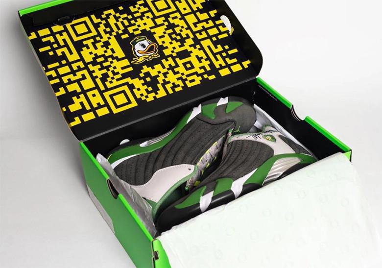 Tinker Hatfield crée une Air Jordan 1 exclusive pour la vente aux enchères caritative de la Harrington Family Foundation Tinker Hatfield crée une Air Jordan 1 exclusive pour la vente aux enchères caritative de la Harrington Family Foundation