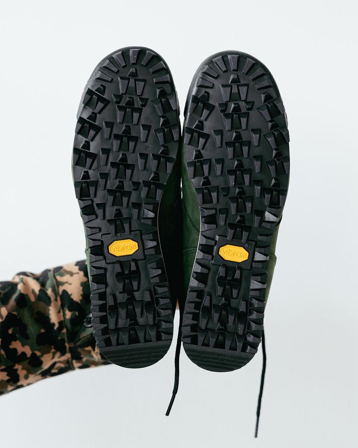 Joe Freshgoods présente son propre imprimé camouflage sur le pack New Balance "Beneath the Surface". Joe Freshgoods présente son propre imprimé camouflage sur le pack New Balance "Beneath the Surface".