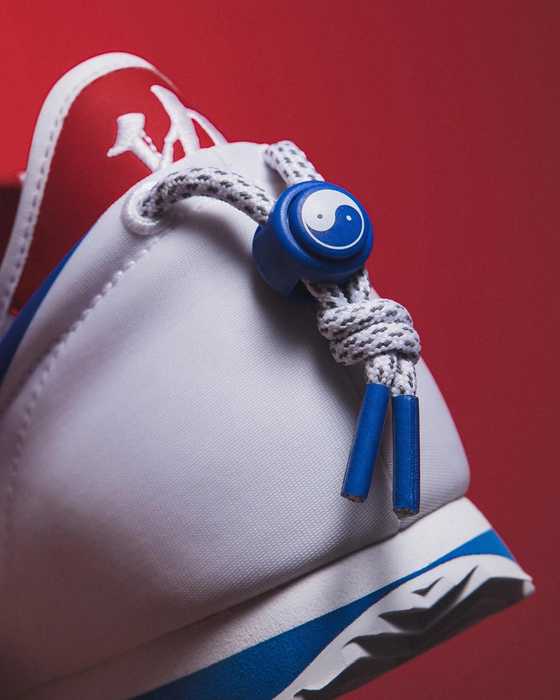 CLOT clôt la trilogie Nike "CLOTEZ" avec l'intemporel coloris rouge/blanc/bleu CLOT clôt la trilogie Nike "CLOTEZ" avec l'intemporel coloris rouge/blanc/bleu