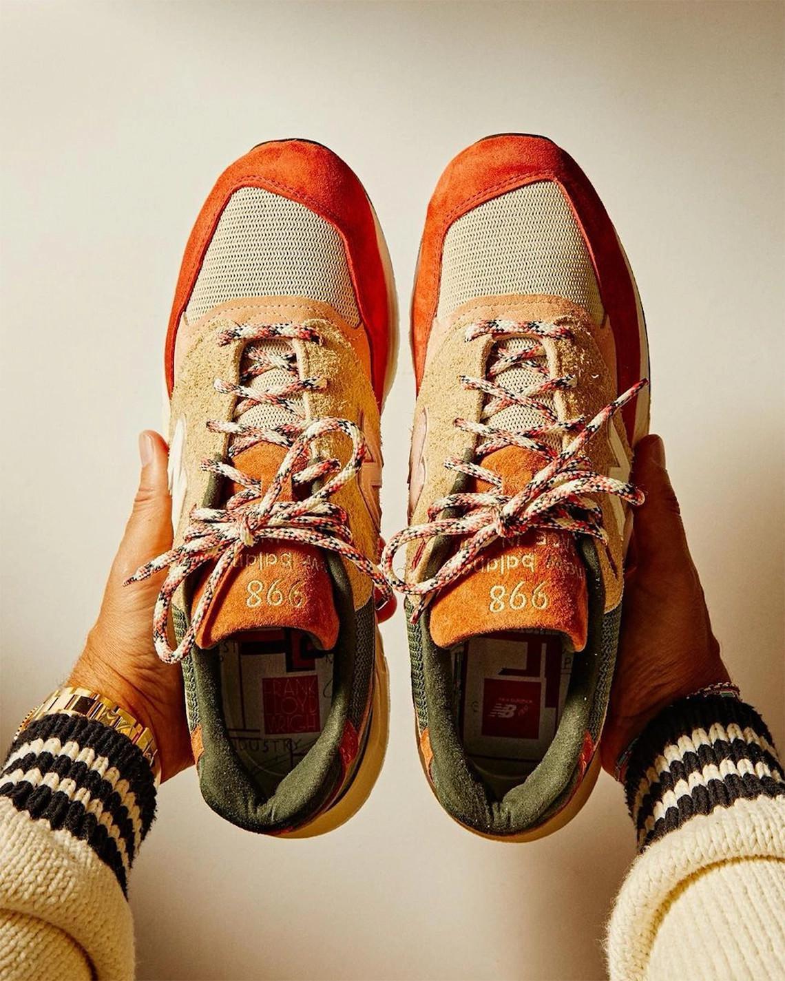 Ronnie Fieg s'associe à la Fondation Frank Lloyd Wright pour célébrer la New Balance 998 "Broadacre City". Ronnie Fieg s'associe à la Fondation Frank Lloyd Wright pour célébrer la New Balance 998 "Broadacre City".