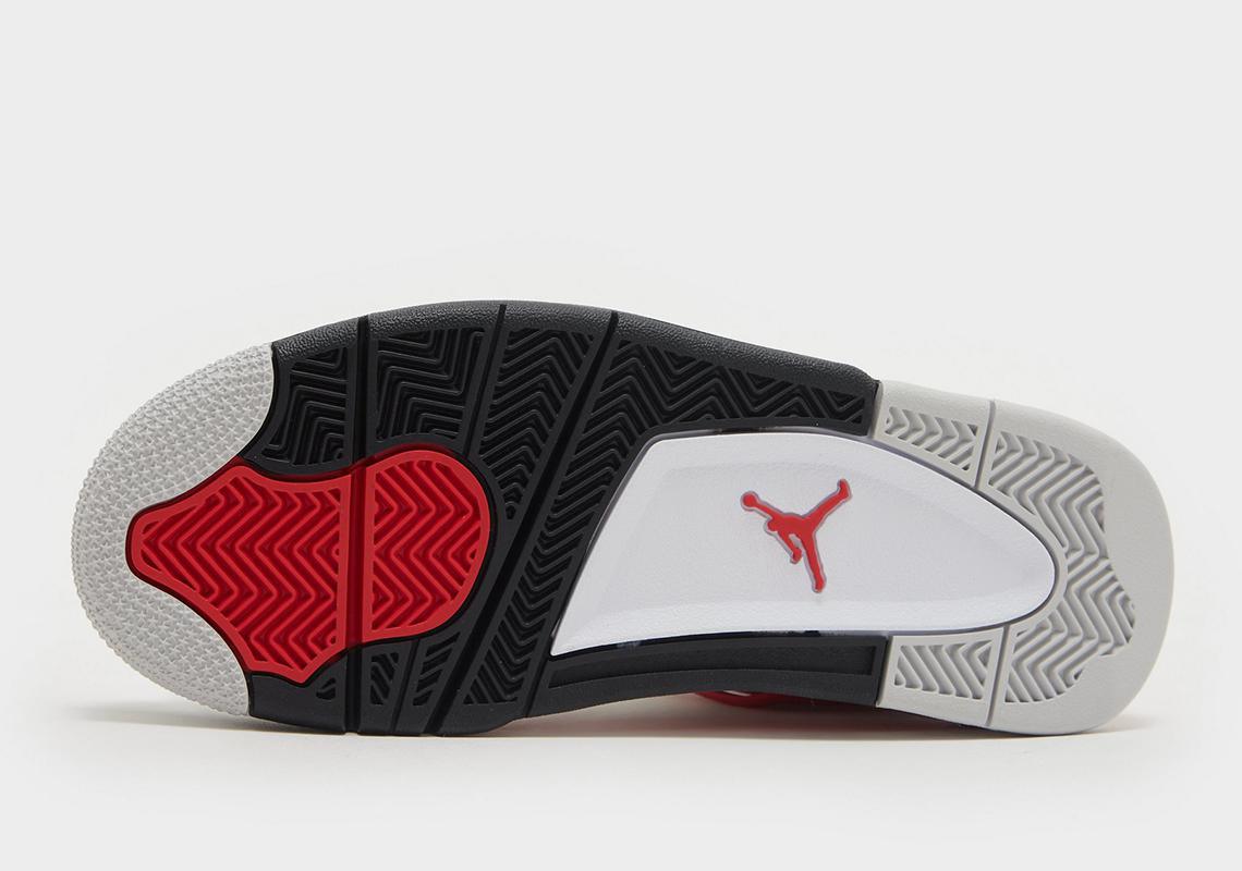 L'Air Jordan 4 "Red Cement" sera disponible en tailles familiales dès le mois d'août