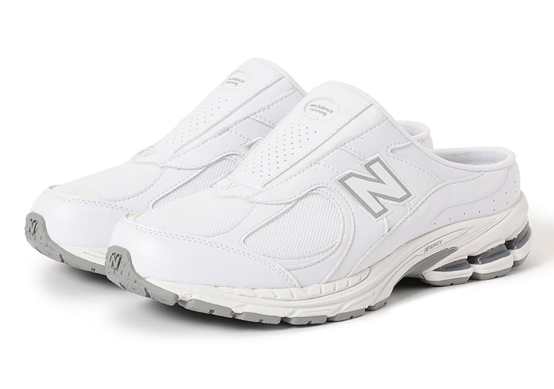 BEAMS et New Balance proposent une version blanche de la mule 2002R BEAMS et New Balance proposent une version blanche de la mule 2002R