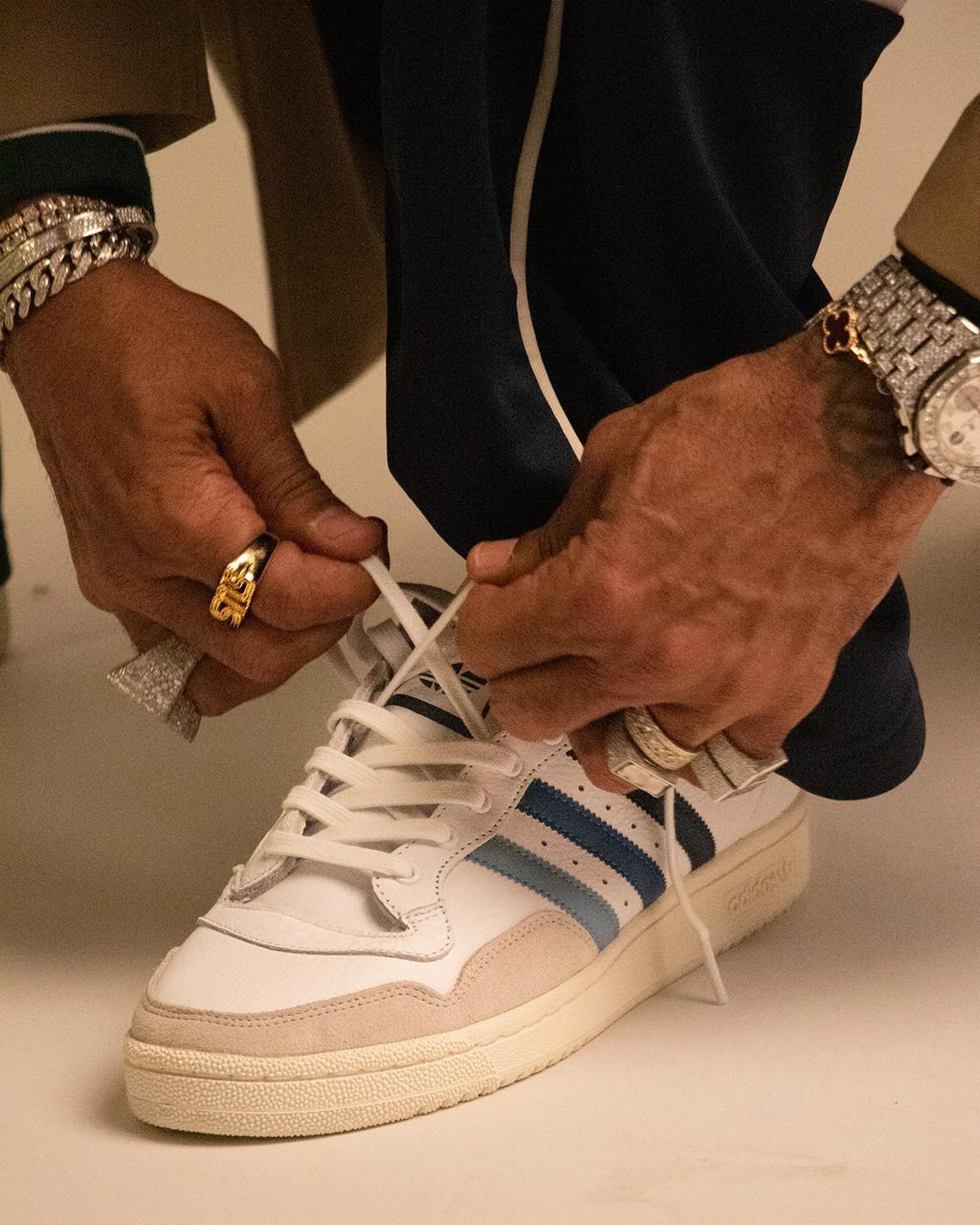 SNS réintroduit l'adidas Harlem avec l'aide de Jim Jones de Dipset SNS réintroduit l'adidas Harlem avec l'aide de Jim Jones de Dipset