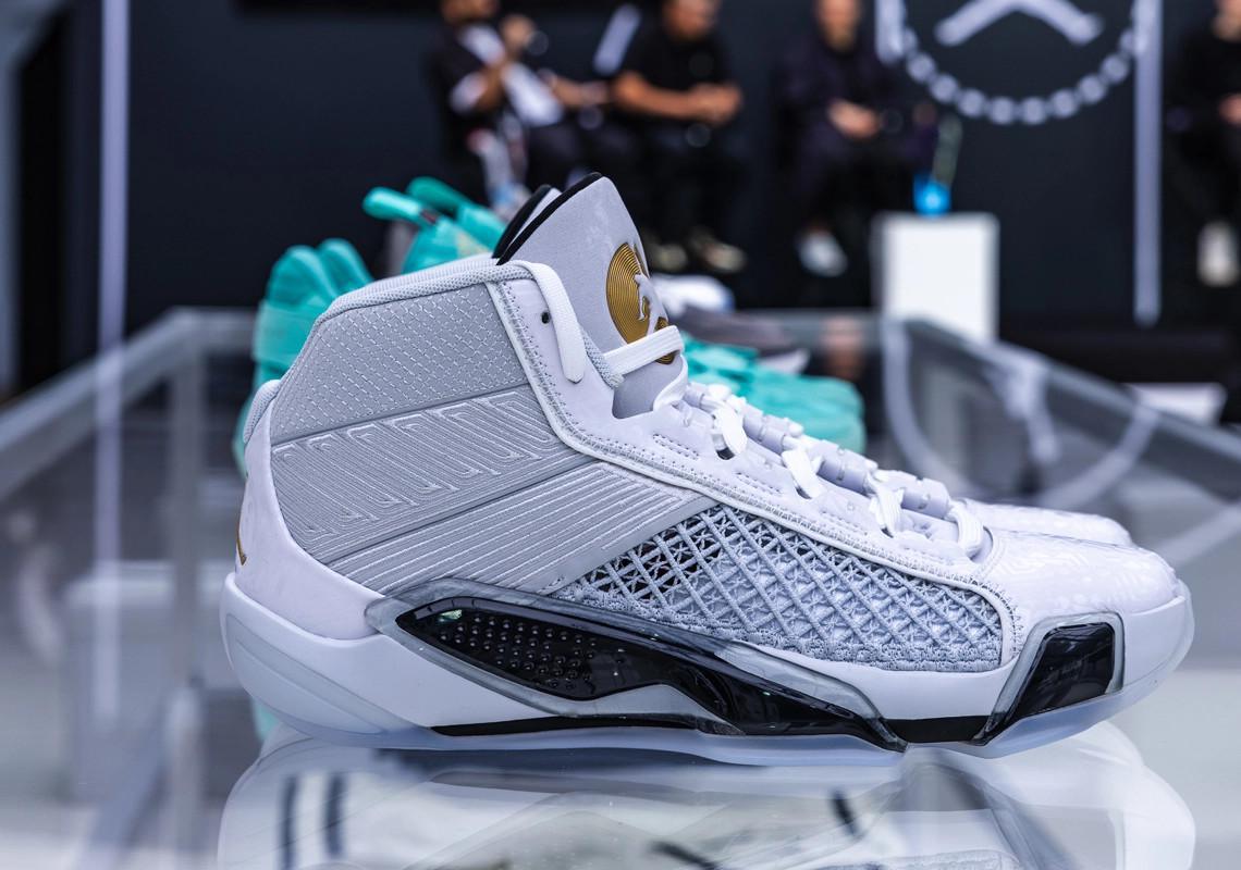L'Air Jordan 38 "FIBA" célèbre l'impact mondial du jeu L'Air Jordan 38 "FIBA" célèbre l'impact mondial du jeu