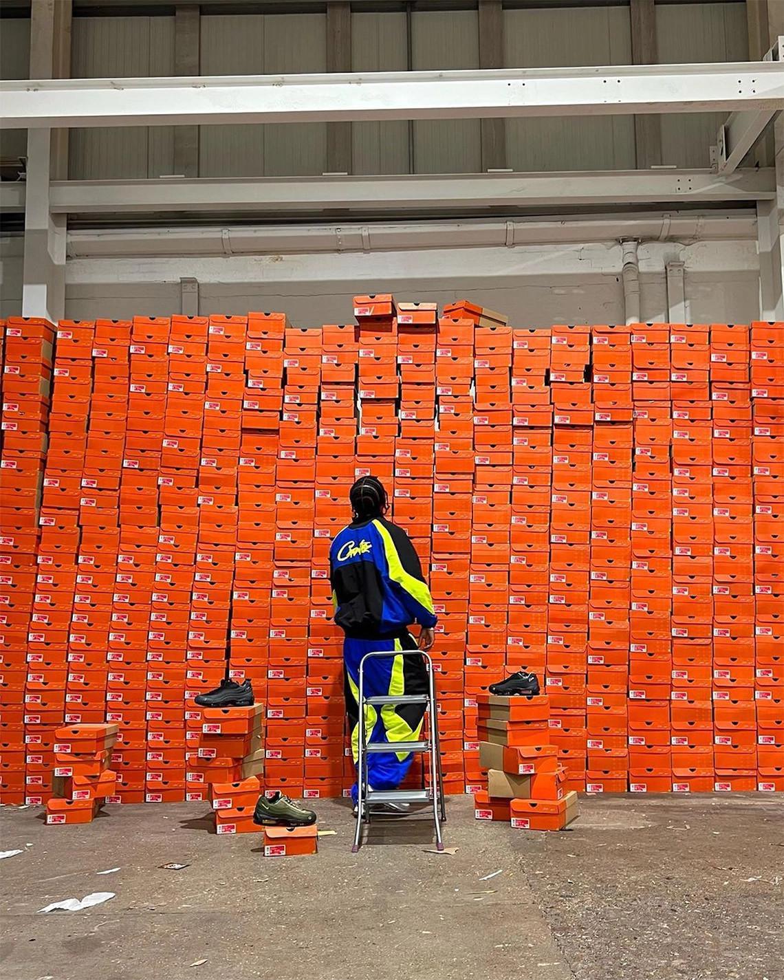 Corteiz dit "J'emmerde les revendeurs" et prévoit de lancer les commandes annulées d'Air Max 95. Corteiz dit "J'emmerde les revendeurs" et prévoit de lancer les commandes annulées d'Air Max 95.