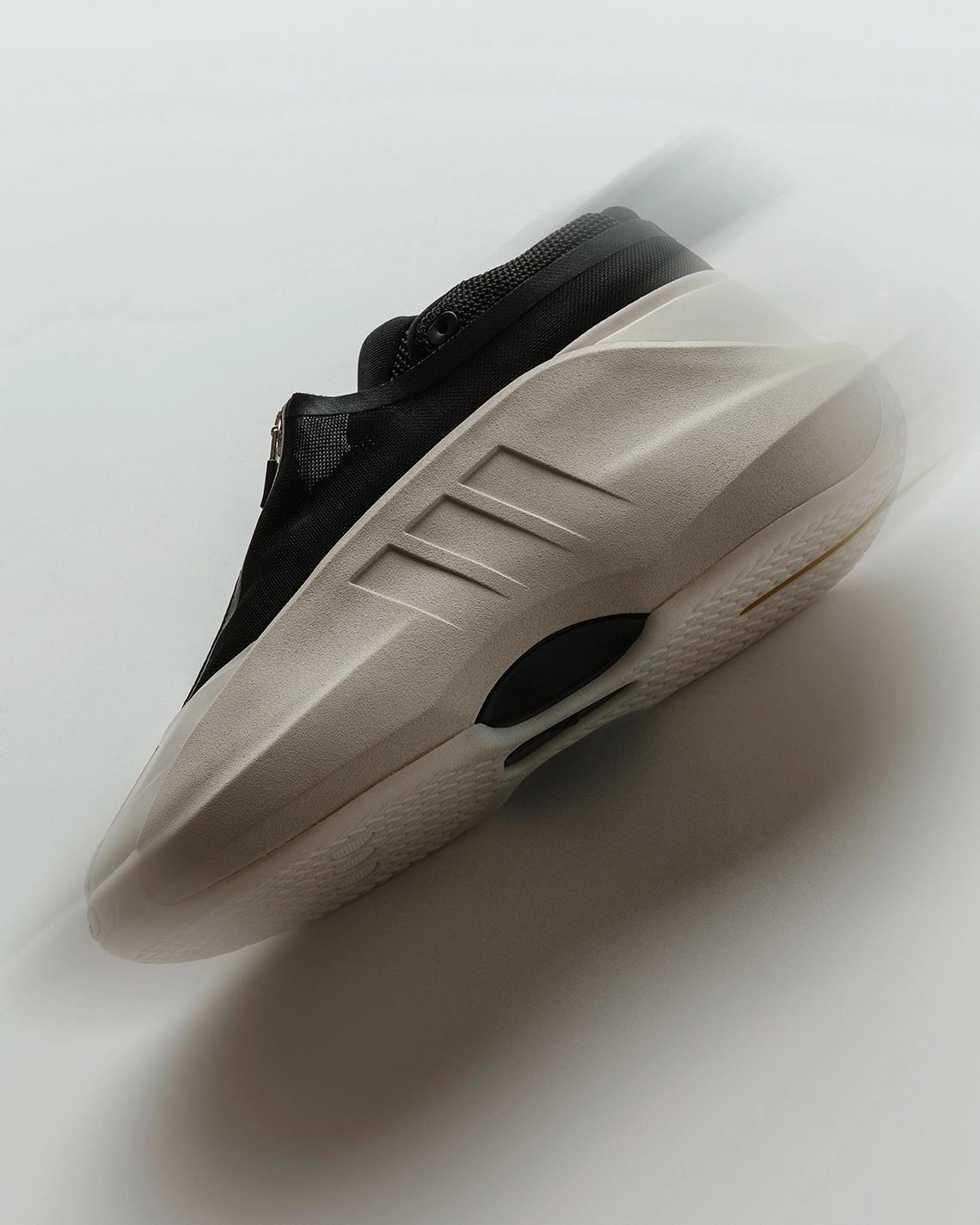 L'adidas Crazy Infinity fera ses débuts en "Chalk" en exclusivité chez Packer L'adidas Crazy Infinity fera ses débuts en "Chalk" en exclusivité chez Packer