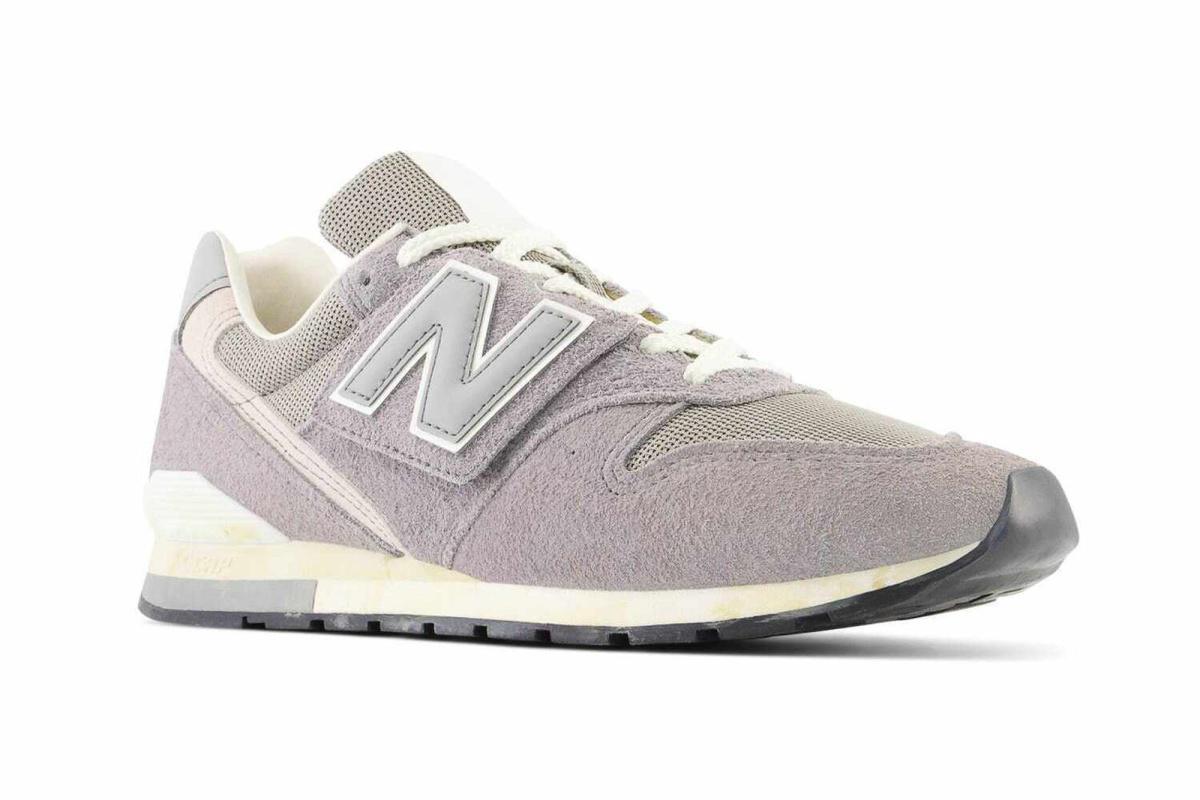 Les 996 Du 35e Anniversaire De New Balance Sont Ultra-Minimalistes Les 996 Du 35e Anniversaire De New Balance Sont Ultra-Minimalistes