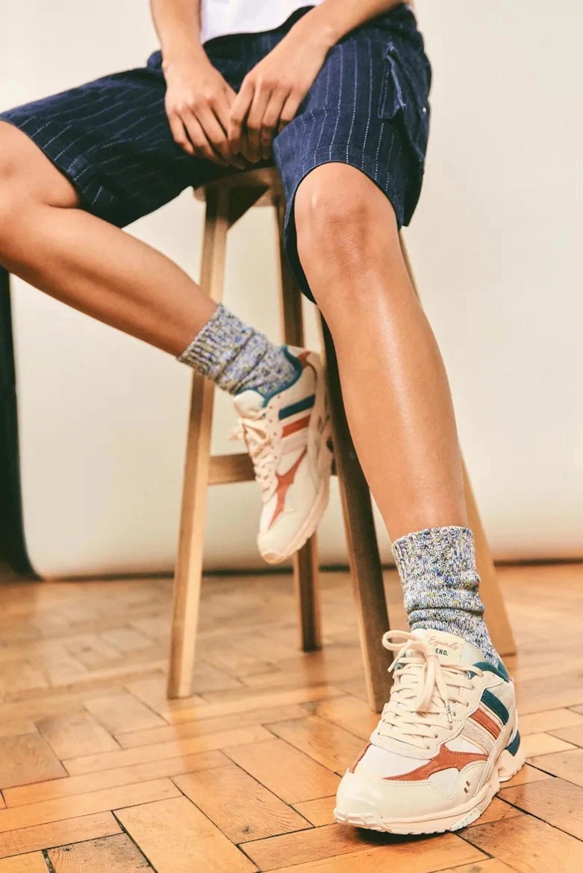 END. Et adidas fait de l'inclusivité avec le duo Torsion Super "Equals". END. Et adidas fait de l'inclusivité avec le duo Torsion Super "Equals".