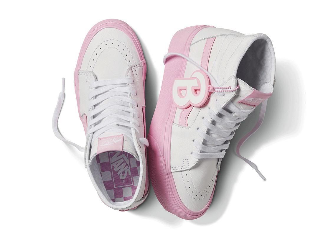 Vans aide Barbie à ajouter le métier de "designer de chaussures" à sa longue liste de professions