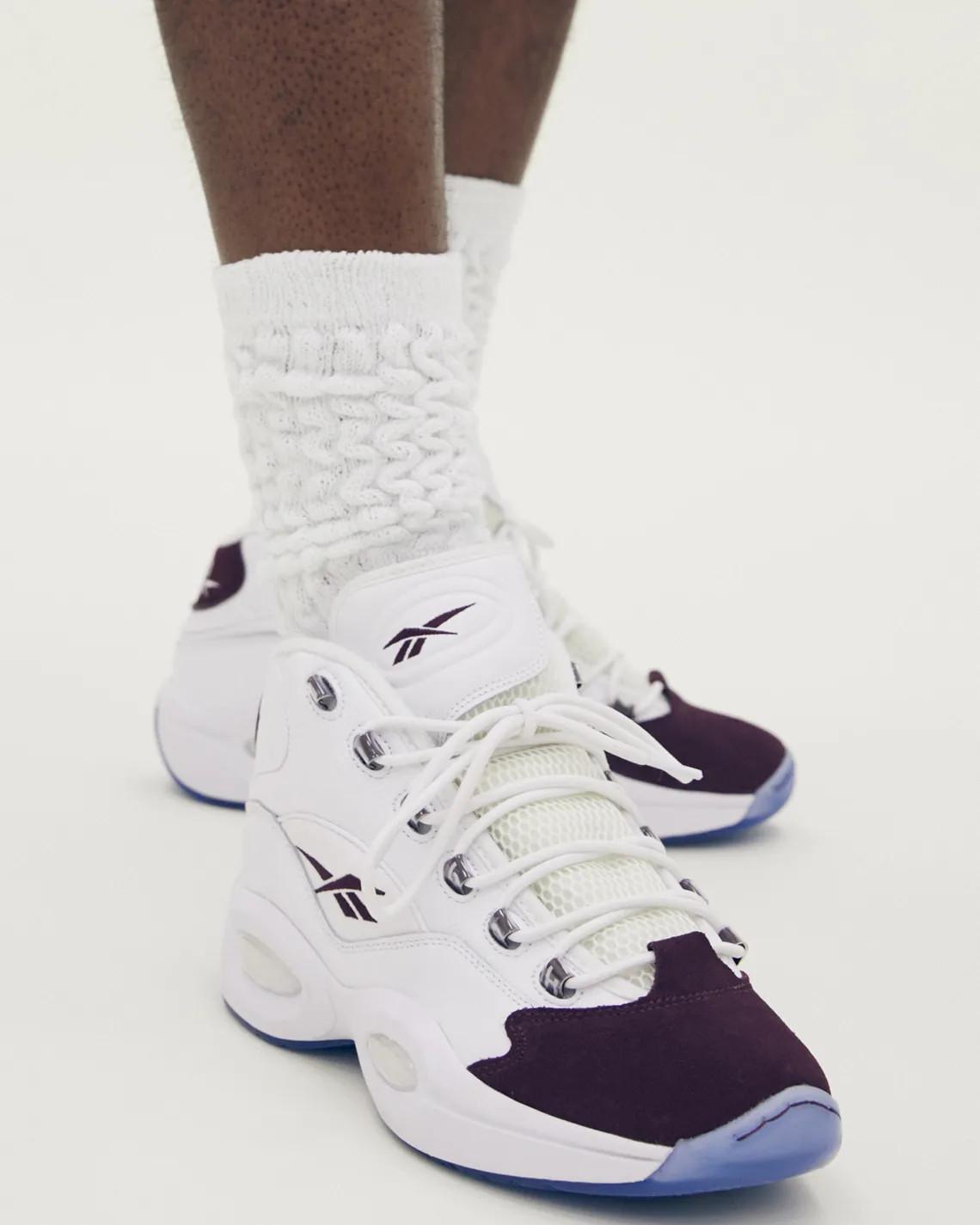 La Reebok Question Mid "Burgundy" exclusive à Packer sort le 8 août La Reebok Question Mid "Burgundy" exclusive à Packer sort le 8 août