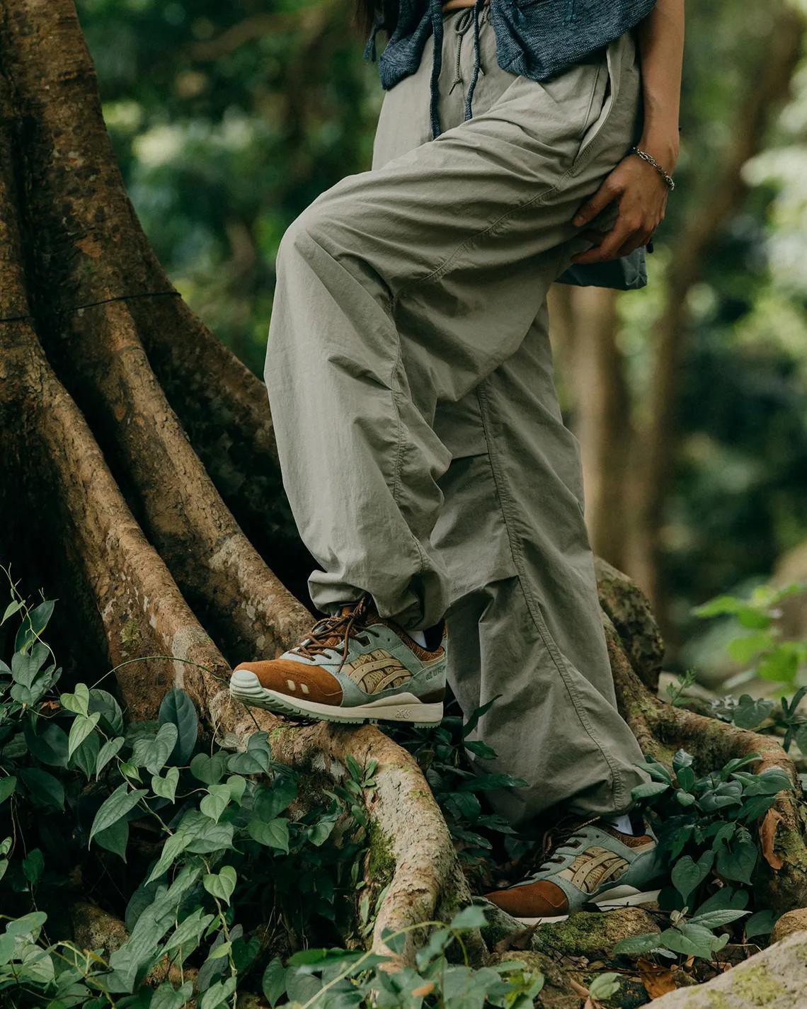 COSTS x ASICS représente une liane de litchi sur la Gel-Lyte III d'ASICS COSTS x ASICS représente une liane de litchi sur la Gel-Lyte III d'ASICS