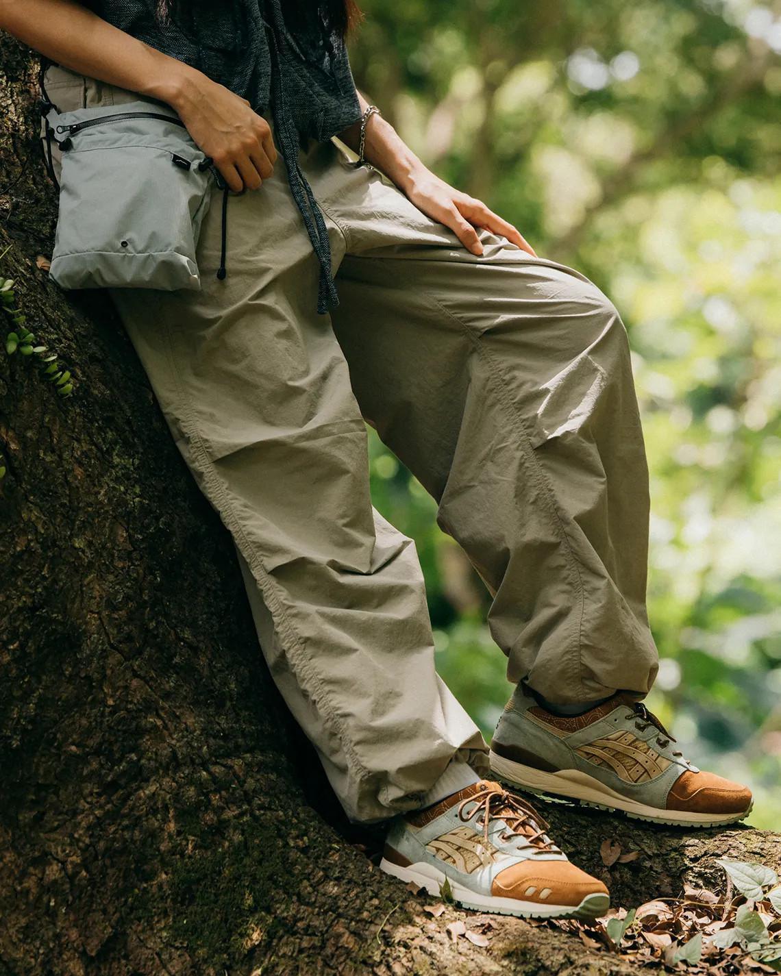 COSTS x ASICS représente une liane de litchi sur la Gel-Lyte III d'ASICS COSTS x ASICS représente une liane de litchi sur la Gel-Lyte III d'ASICS