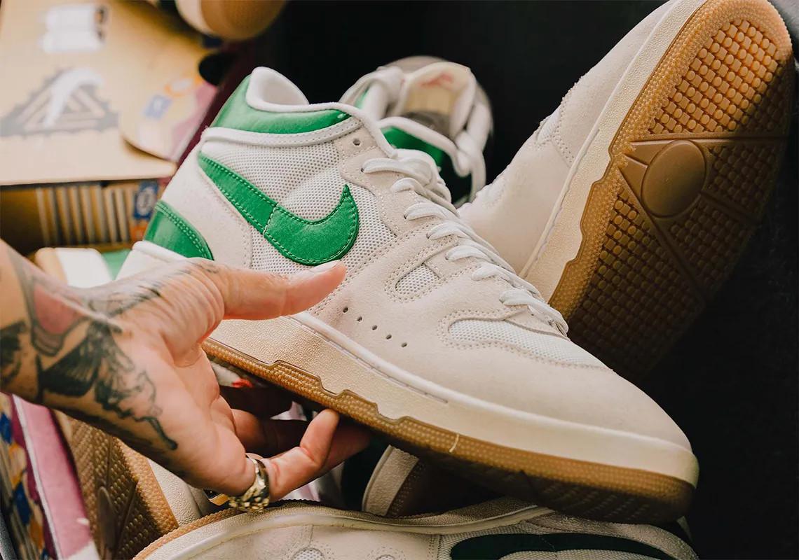 The Social Status x Nike Mac Attack "Social Currency" sortira le 25 août The Social Status x Nike Mac Attack "Social Currency" sortira le 25 août