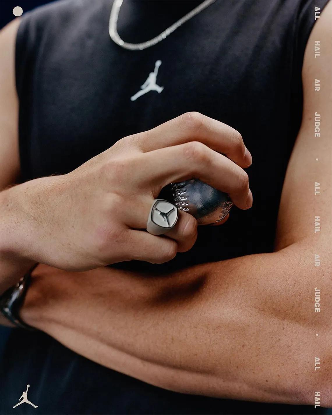 Aaron Judge signe avec Jordan Aaron Judge signe avec Jordan