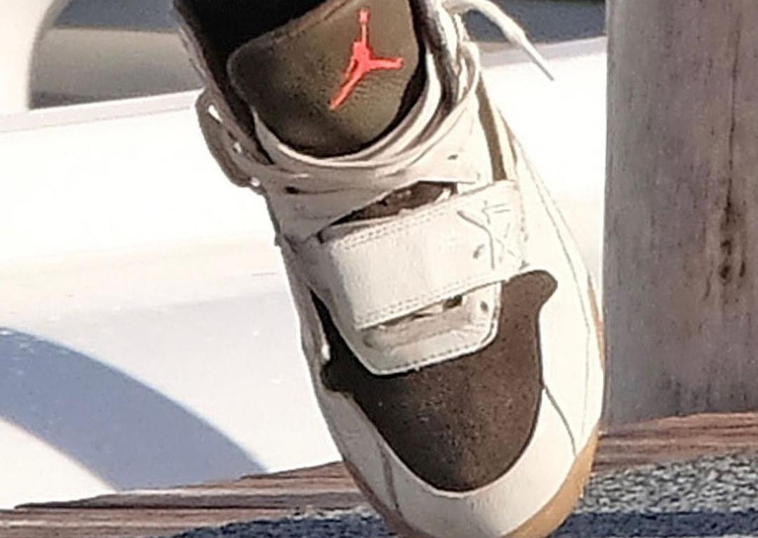 Travis Scott porte les prochaines Jordan "Cut The Check". Travis Scott porte les prochaines Jordan "Cut The Check".