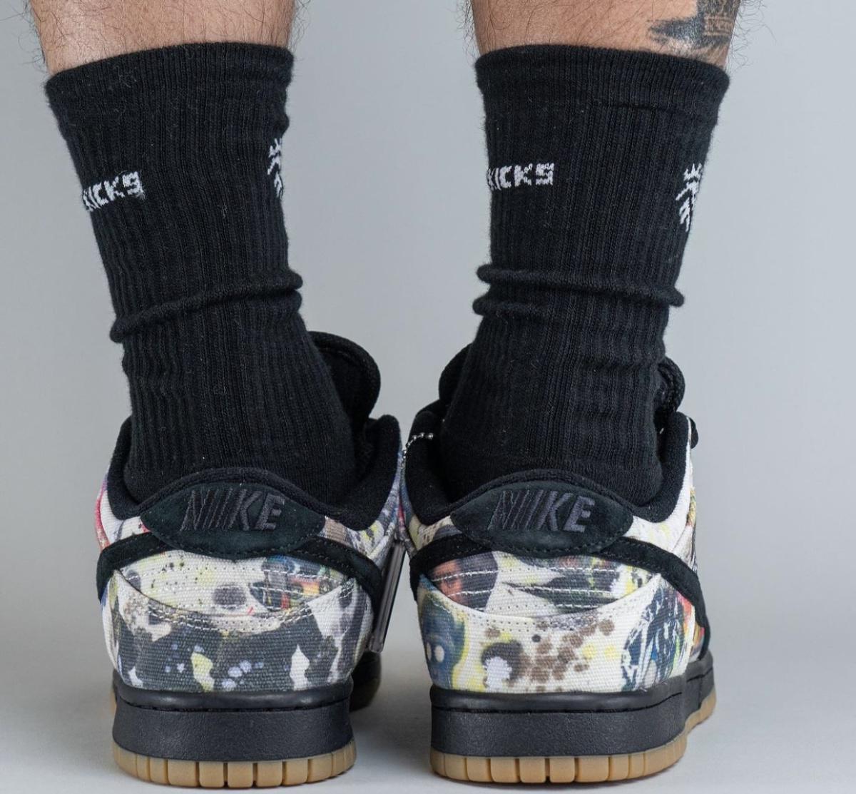 Supreme x Nike SB Dunk Low "Rammellzee" sortie le 31 août Supreme x Nike SB Dunk Low "Rammellzee" sortie le 31 août