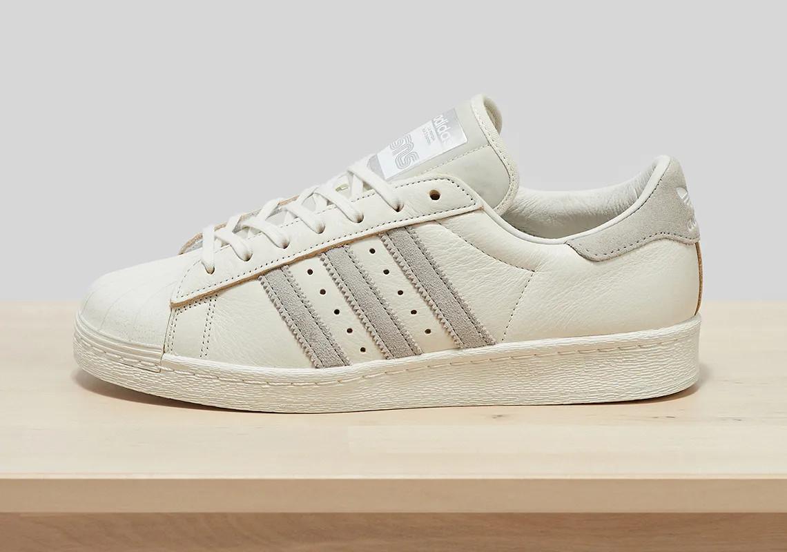 Le SNS x adidas "Rotation Pack" est composé de cinq icônes différentes Le SNS x adidas "Rotation Pack" est composé de cinq icônes différentes