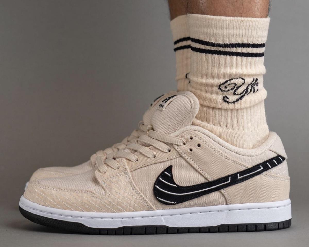 Albino & Preto x Nike SB Dunk Low avec empeigne déchirable Albino & Preto x Nike SB Dunk Low avec empeigne déchirable