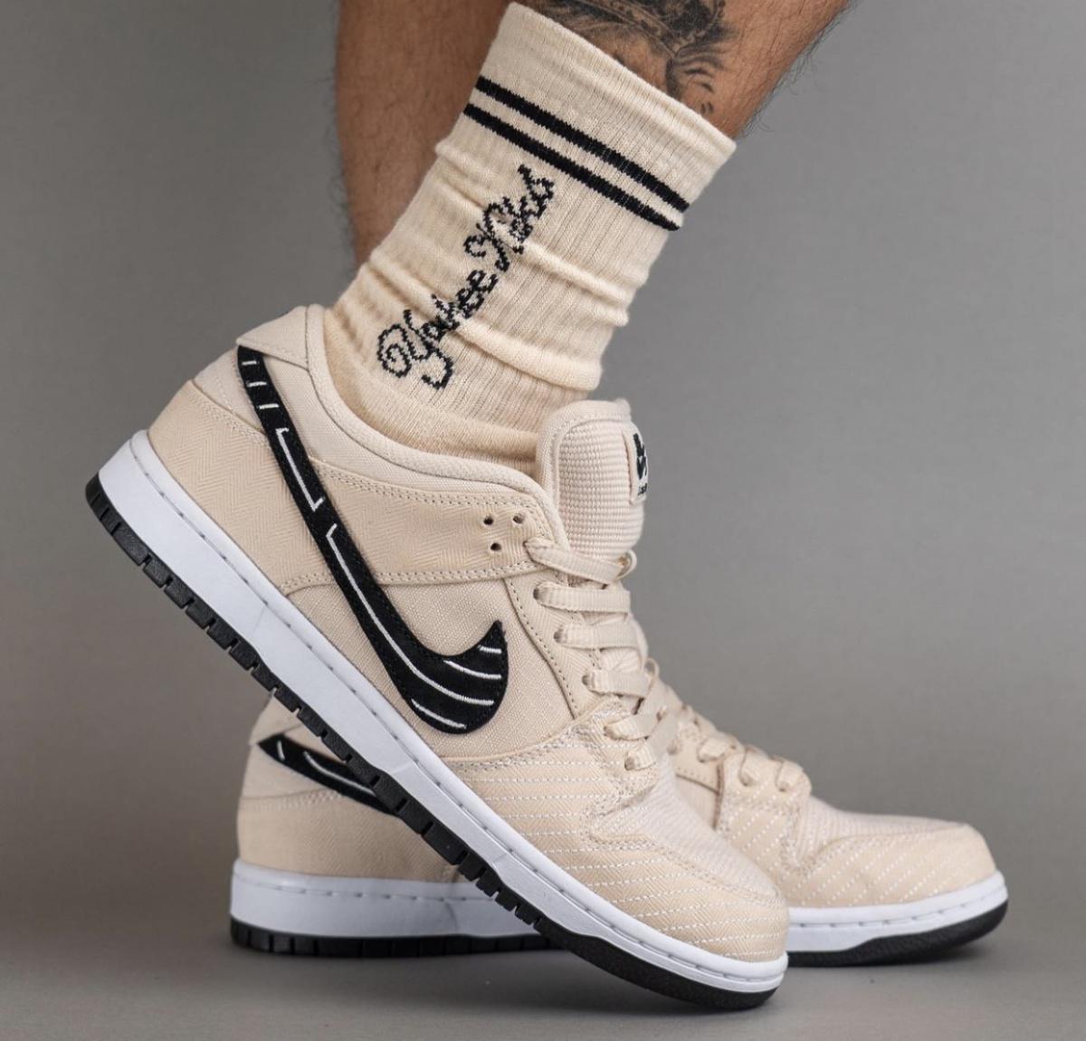 Albino & Preto x Nike SB Dunk Low avec empeigne déchirable Albino & Preto x Nike SB Dunk Low avec empeigne déchirable