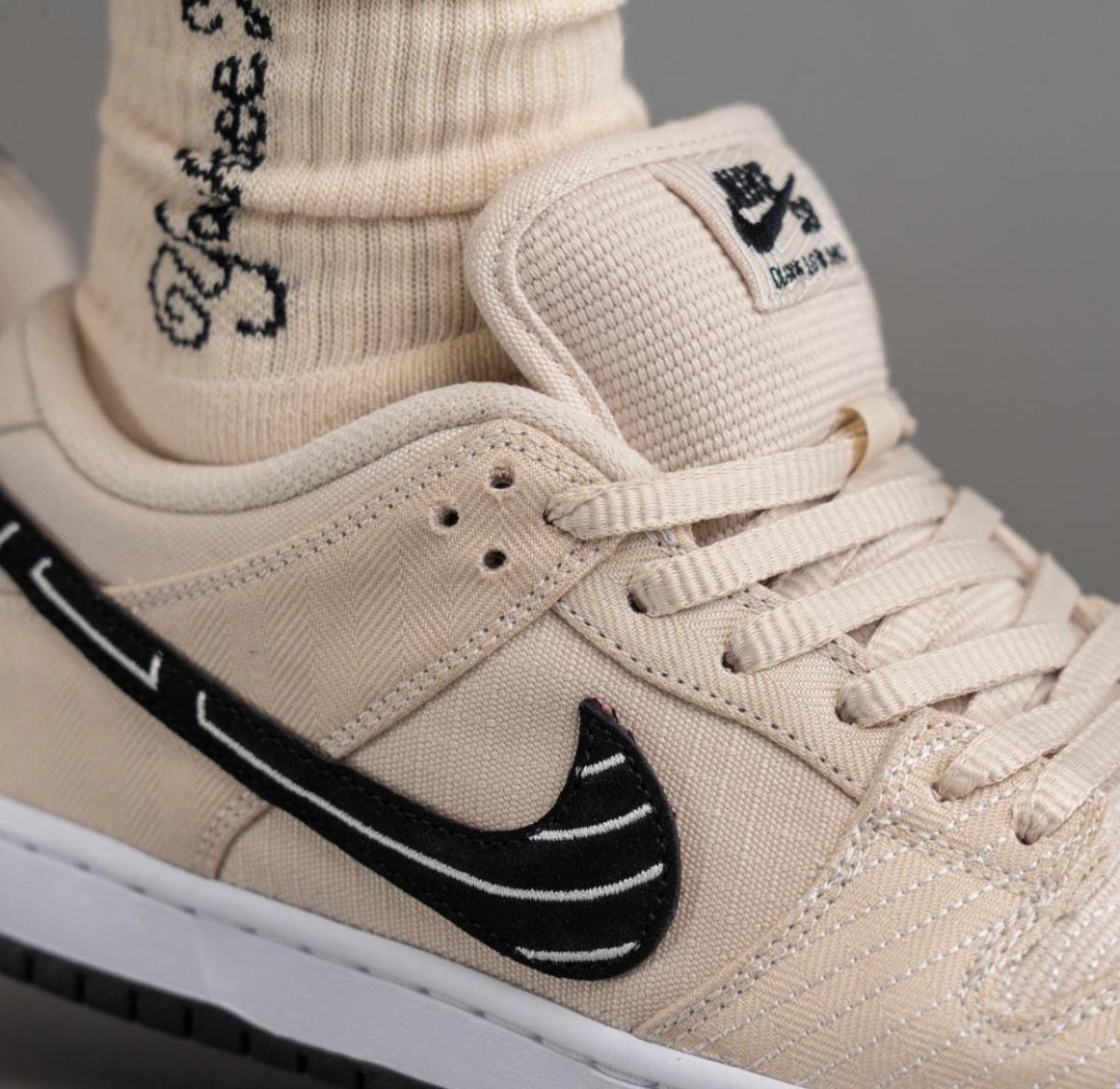 Albino & Preto x Nike SB Dunk Low avec empeigne déchirable Albino & Preto x Nike SB Dunk Low avec empeigne déchirable