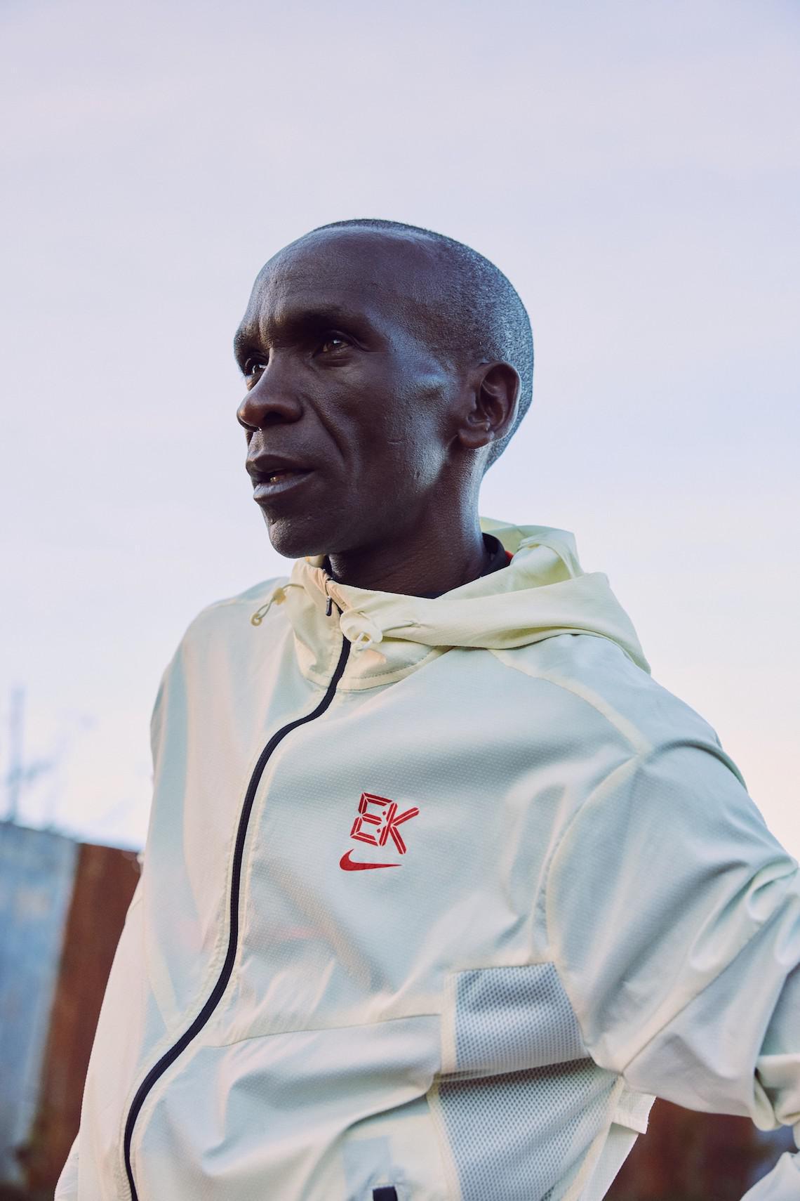 Nike Running apporte l'héritage victorieux d'Eliud Kipchoge et son message d'unité à la collection "EK Umoja". Nike Running apporte l'héritage victorieux d'Eliud Kipchoge et son message d'unité à la collection "EK Umoja".