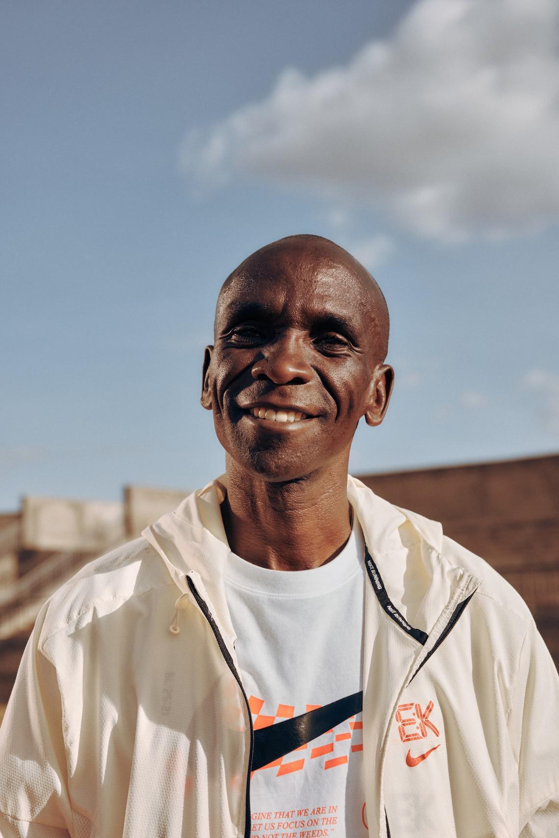 Nike Running apporte l'héritage victorieux d'Eliud Kipchoge et son message d'unité à la collection "EK Umoja". Nike Running apporte l'héritage victorieux d'Eliud Kipchoge et son message d'unité à la collection "EK Umoja".