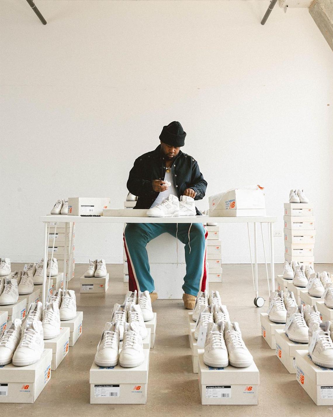 La New Balance 650 "Stuntman" de Joe Freshgoods est inspirée de Michael Jordan et limitée à 500 paires. La New Balance 650 "Stuntman" de Joe Freshgoods est inspirée de Michael Jordan et limitée à 500 paires.