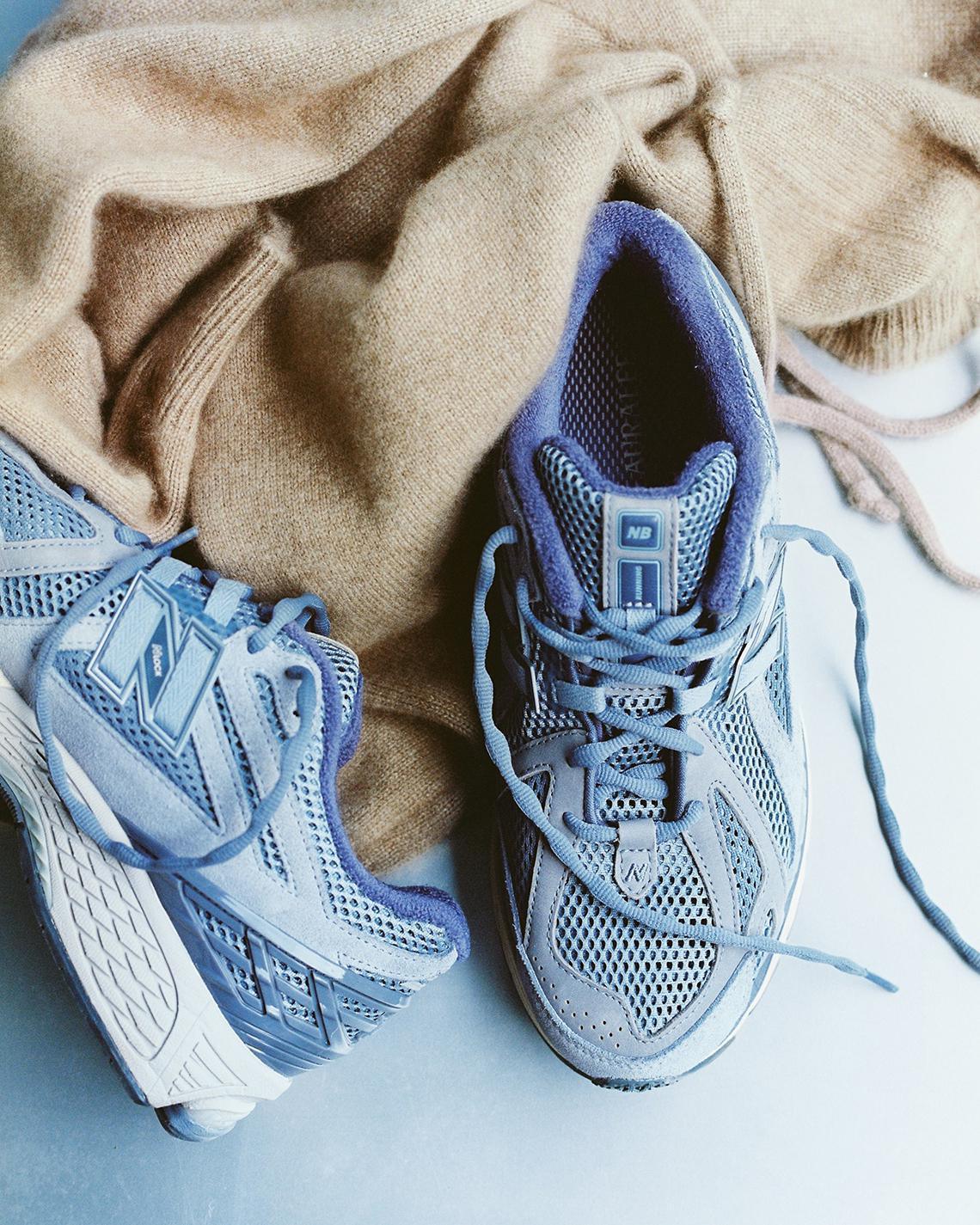 La collection AURALEE x New Balance 1906R sortira le 11 octobre. La collection AURALEE x New Balance 1906R sortira le 11 octobre.