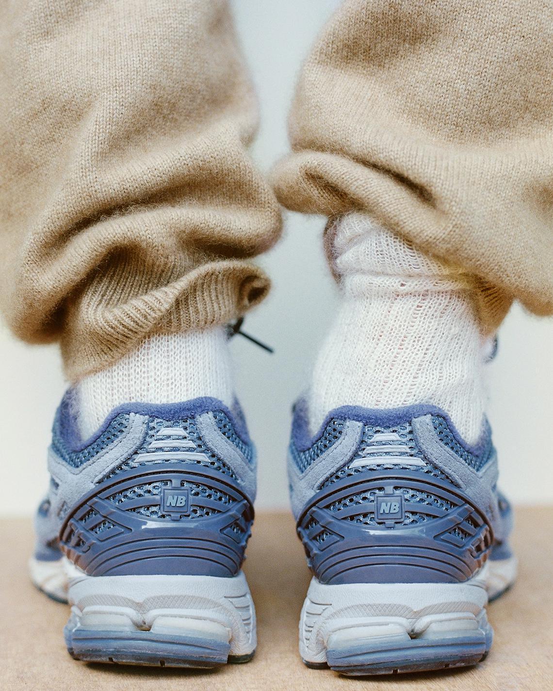 La collection AURALEE x New Balance 1906R sortira le 11 octobre. La collection AURALEE x New Balance 1906R sortira le 11 octobre.