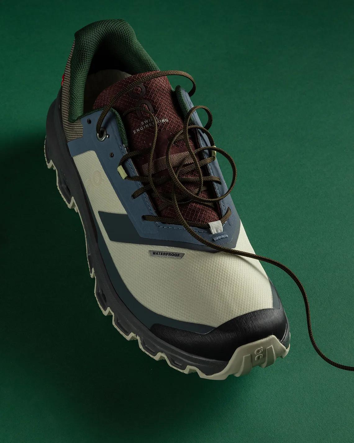 L'imperméable Packer x On Cloudventure s'inspire des paysages naturels L'imperméable Packer x On Cloudventure s'inspire des paysages naturels