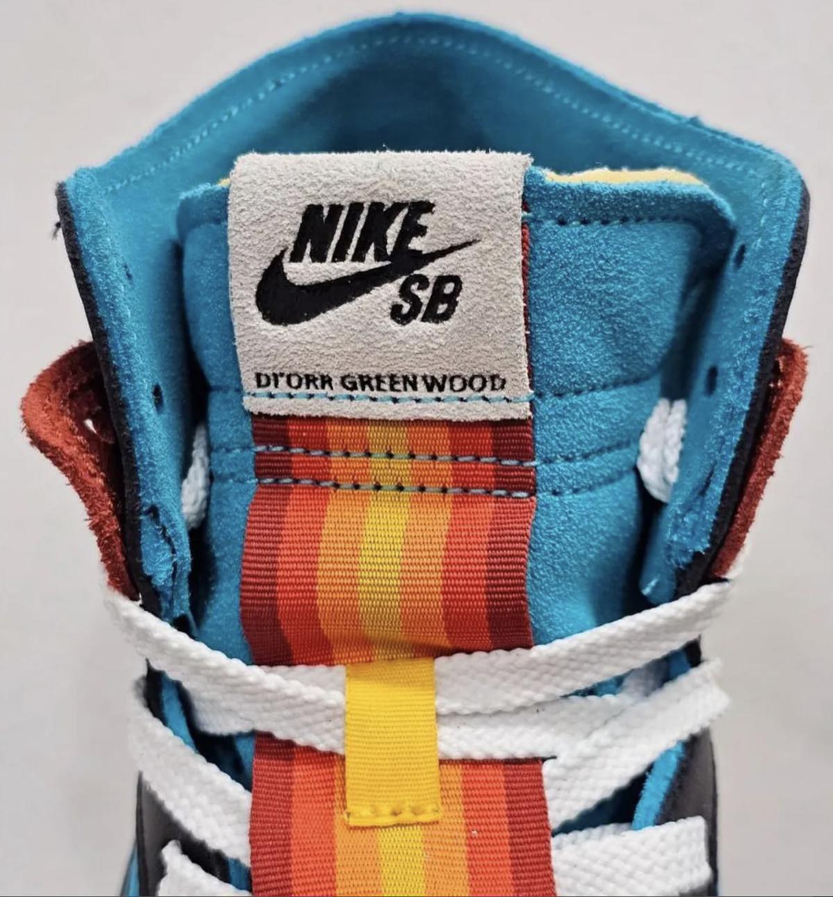 Di'orr Greenwood célèbre les arts navajos avec sa collaboration avec Nike SB Dunk High Di'orr Greenwood célèbre les arts navajos avec sa collaboration avec Nike SB Dunk High