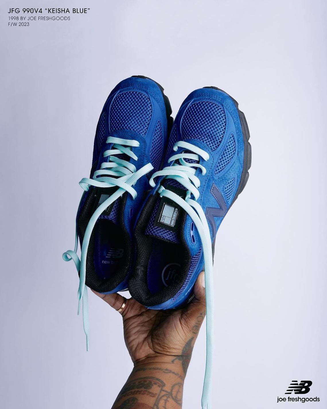 La New Balance 990v4 de Joe Freshgoods abandonne les couleurs pastel pour des transformations "noir/blanc". La New Balance 990v4 de Joe Freshgoods abandonne les couleurs pastel pour des transformations "noir/blanc".