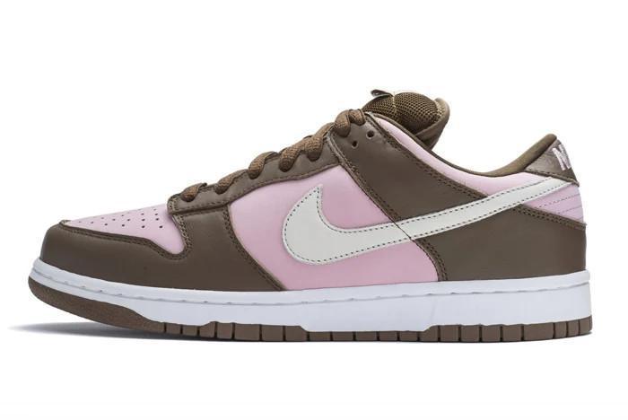 L'HISTOIRE COMPLÈTE DES COLLABORATIONS STUSSY X NIKE L'HISTOIRE COMPLÈTE DES COLLABORATIONS STUSSY X NIKE