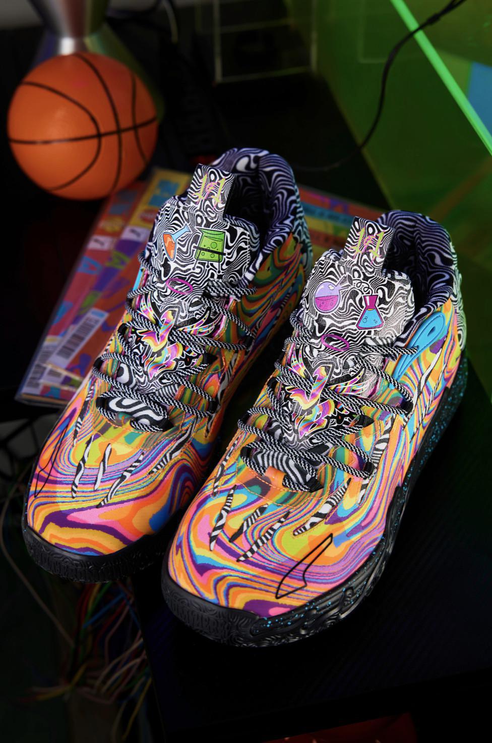 Le Dexter's Laboratory x PUMA MB.03 sortira le 22 décembre Le Dexter's Laboratory x PUMA MB.03 sortira le 22 décembre