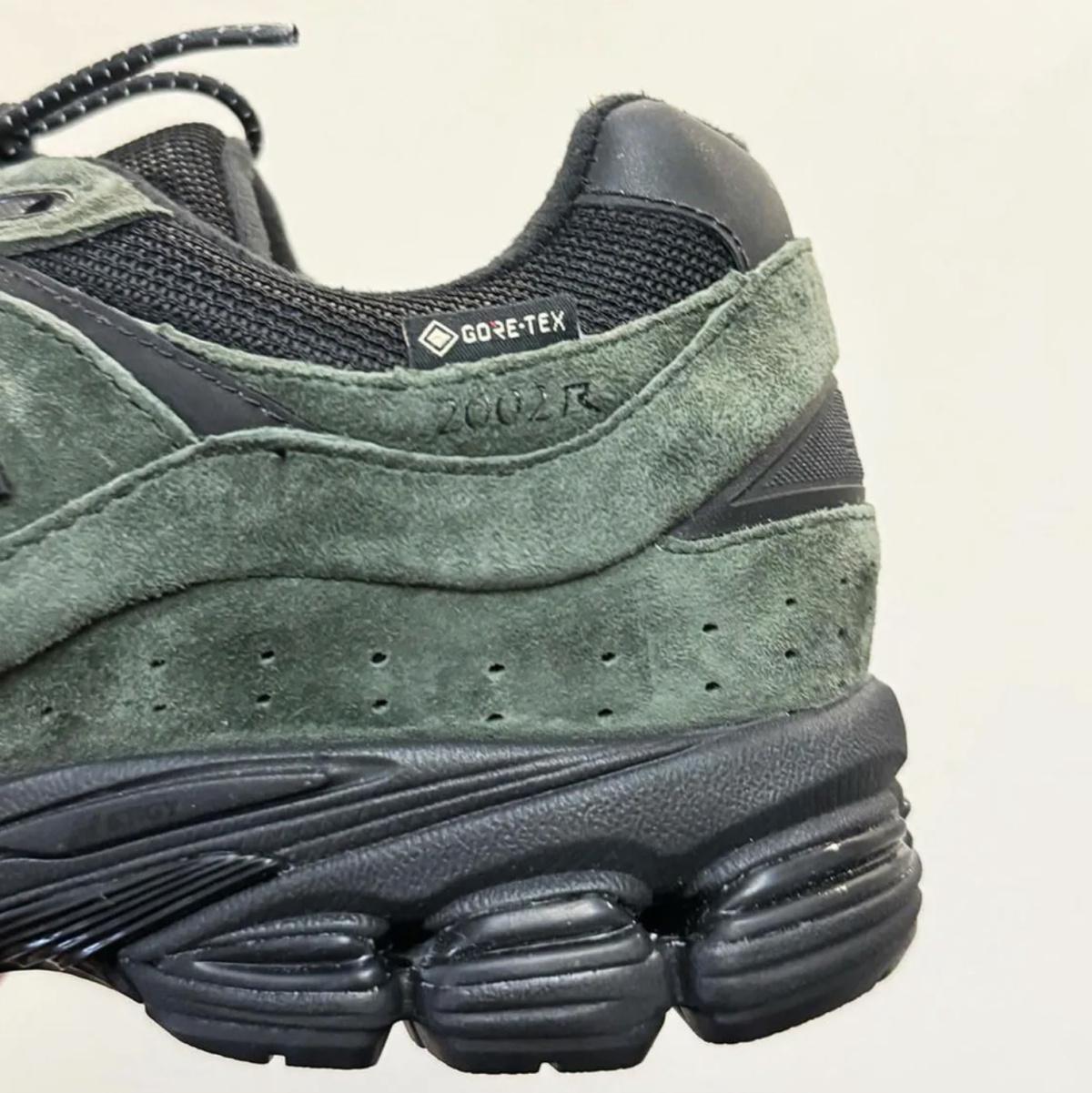 JJJJound dévoile officiellement son projet New Balance 2002R GORE-TEX JJJJound dévoile officiellement son projet New Balance 2002R GORE-TEX