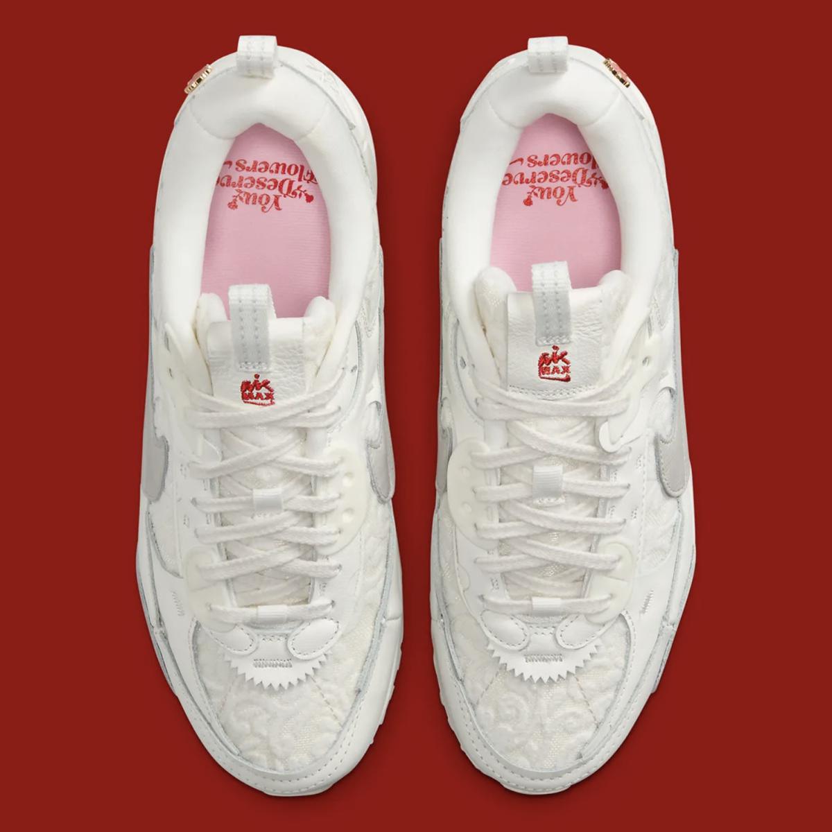 Idée de cadeau pour la Saint-Valentin : La Nike Air Max 90 Futura "You Deserve Flowers" Idée de cadeau pour la Saint-Valentin : La Nike Air Max 90 Futura "You Deserve Flowers"