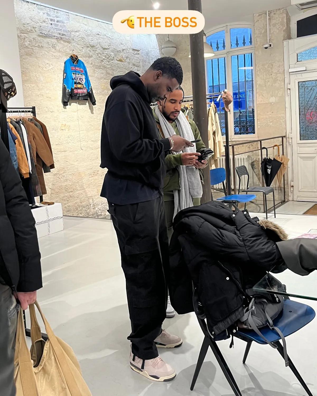 A Ma Maniere x Air Jordan 4 “Phantom”(2024) A Ma Maniere x Air Jordan 4 “Phantom”(2024)