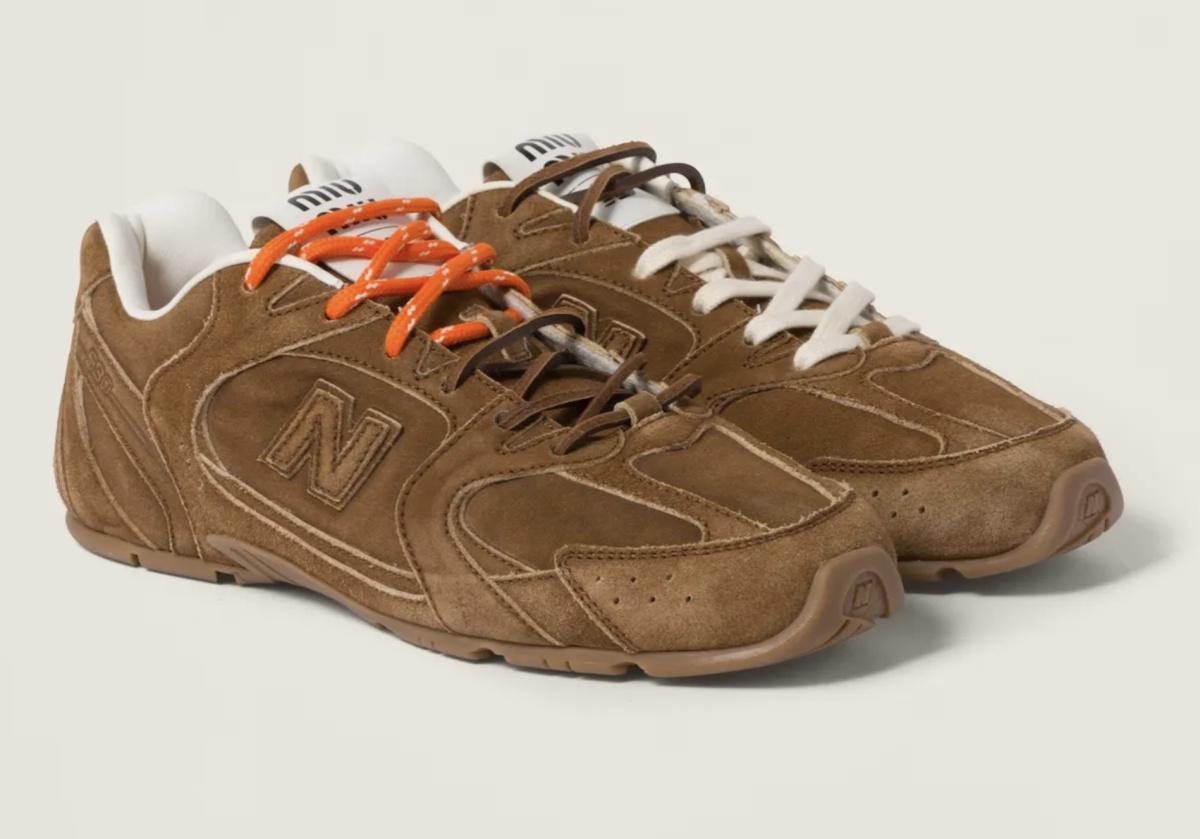 La collaboration de Miu Miu avec New Balance, d'une valeur de 1 120 $, sort aujourd'hui. La collaboration de Miu Miu avec New Balance, d'une valeur de 1 120 $, sort aujourd'hui.