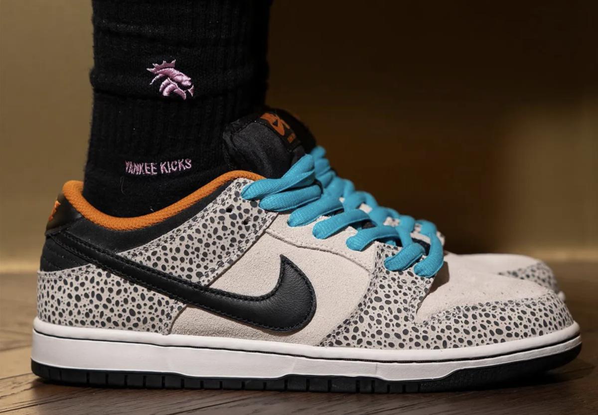 Détail de la Nike SB Dunk Low "Olympic" pour 2024 Détail de la Nike SB Dunk Low "Olympic" pour 2024