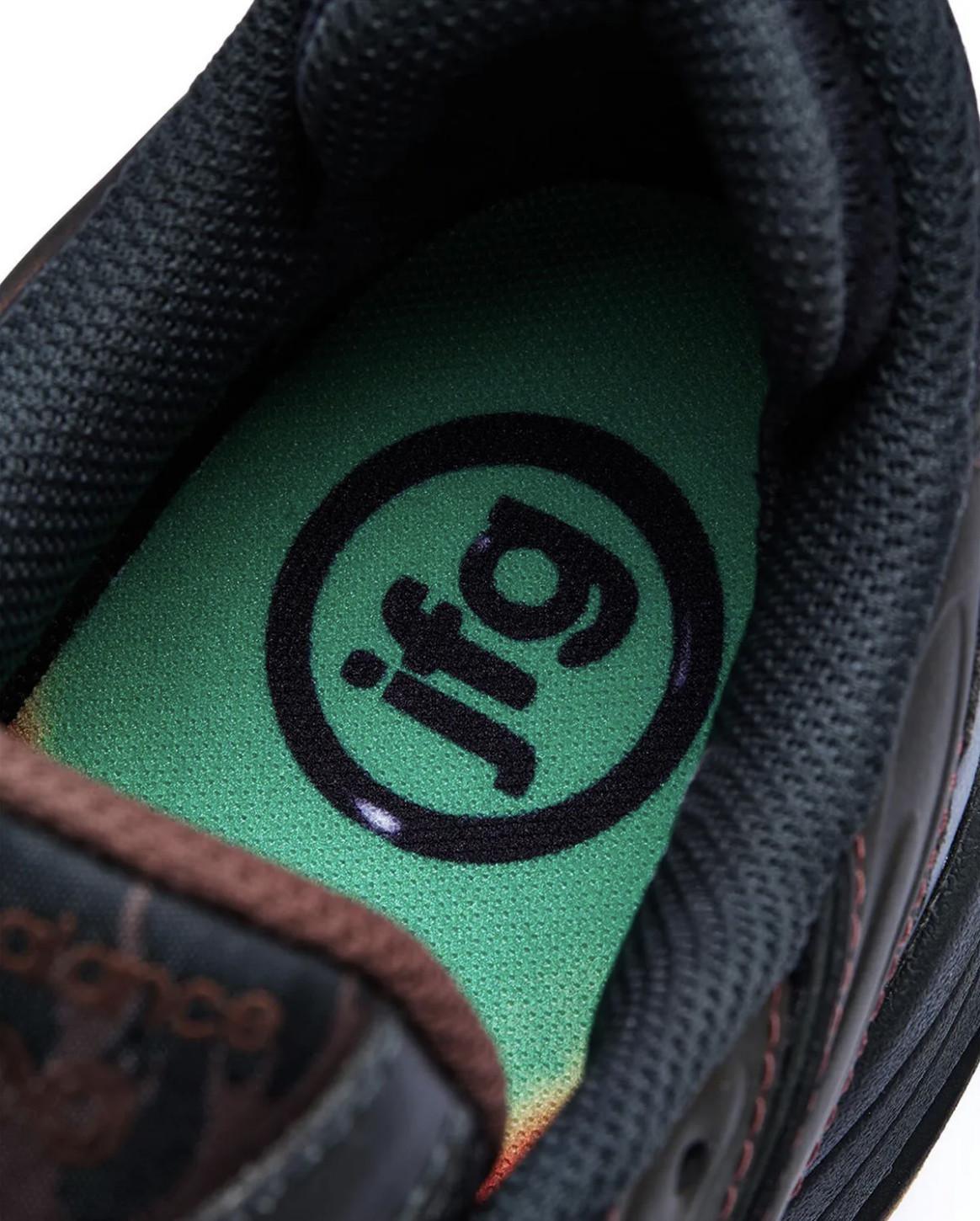 Joe Freshgoods dévoile ses New Balance 1000 "Pink Mink" et "Black Ice". Joe Freshgoods dévoile ses New Balance 1000 "Pink Mink" et "Black Ice".