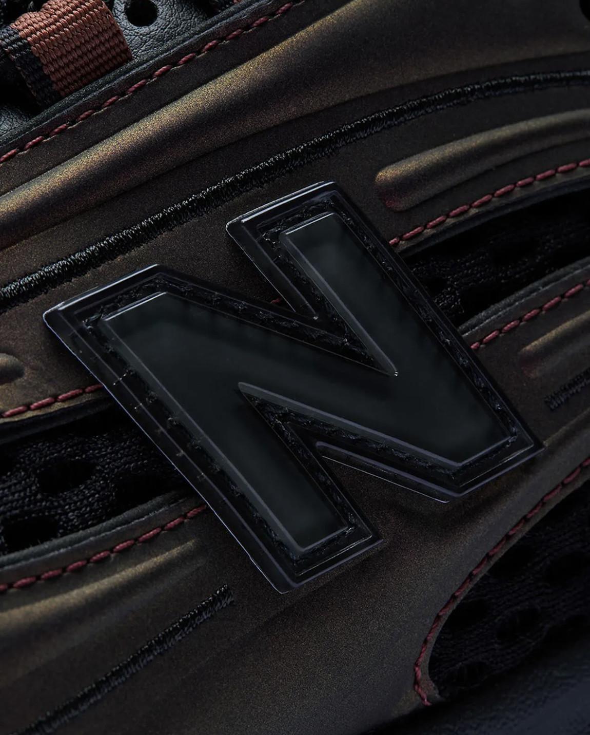 Joe Freshgoods dévoile ses New Balance 1000 "Pink Mink" et "Black Ice". Joe Freshgoods dévoile ses New Balance 1000 "Pink Mink" et "Black Ice".